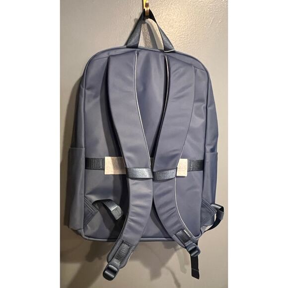 NWT Lululemon Everywhere Backpack - 22 L - Picture 4 of 10